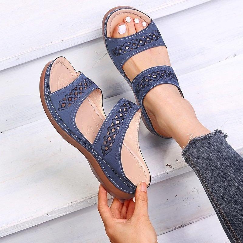 New Style Shoes, Large-sized Slippers, Retro Anti-slip Round-toe Wedge Heel One-piece Sandals for Women