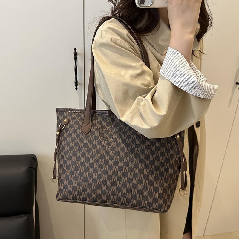 Classic Mogram Shoulder Bags European American Retro Tote Bags Simple Trendy Handbag Persalized Design, Trendy Commuter Bags