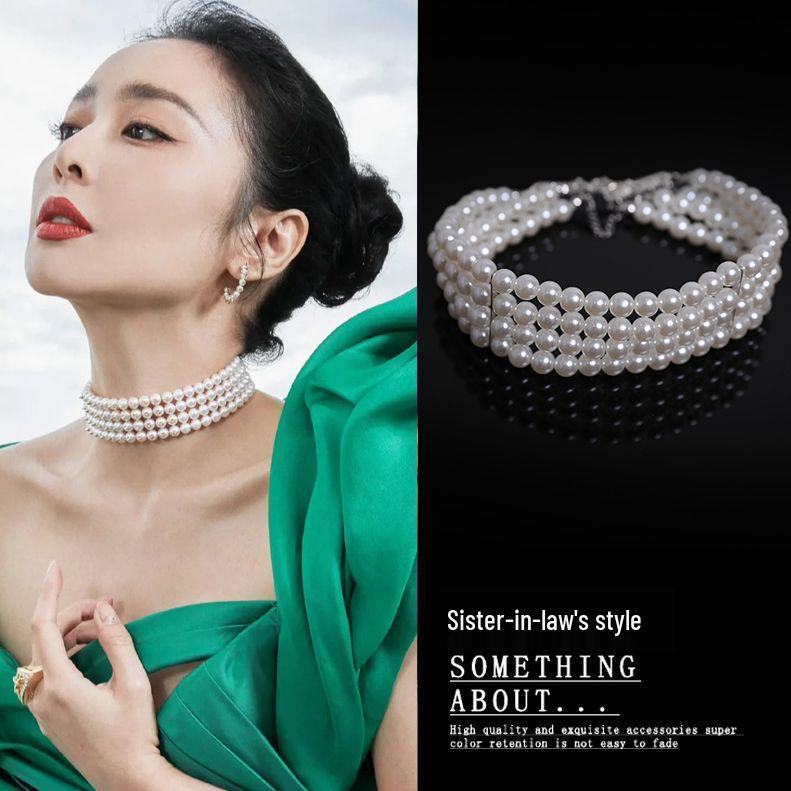 

Корейське ретро намисто на ключицю з перлами та стразами в стилі Хепберн