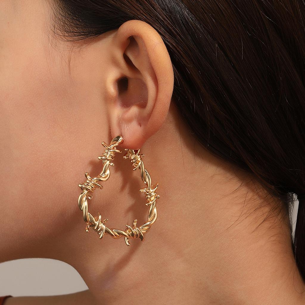 Stylish Heart With Thorn Earrings Statement Pieces Korean Styles Alloy Fashion Ear Jewelry