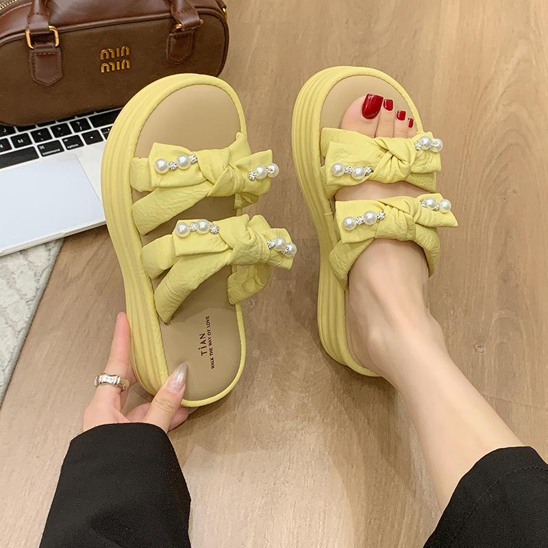 

Bow pearl platform slippers female 2025 new fashion versatile outer wear with skirt fairy wind beach shoes 40 жовтий