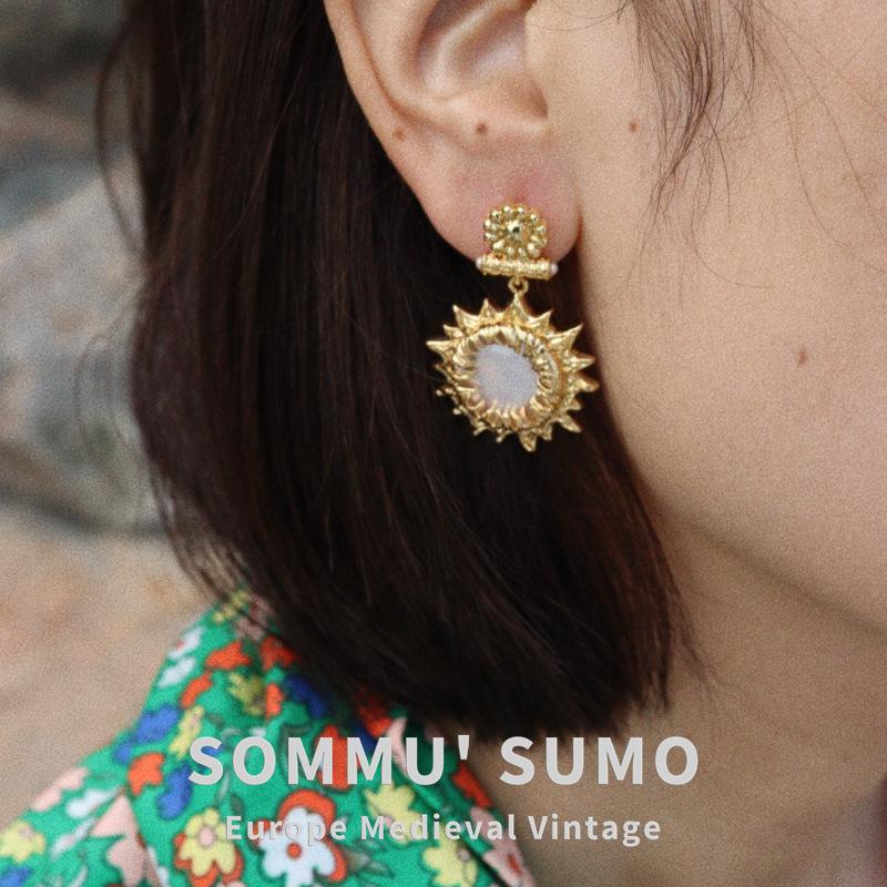 French retro sun white butterfly shell earrings niche design natural fritillary earrings light luxury temperament women s earrings black shell