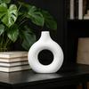 Donut Shaped Vase Decorative Vase Ceramic-Like Plastic Flower Holder for Living Room Decor, Creative Centerpiece for Fresh/Dry Flowers