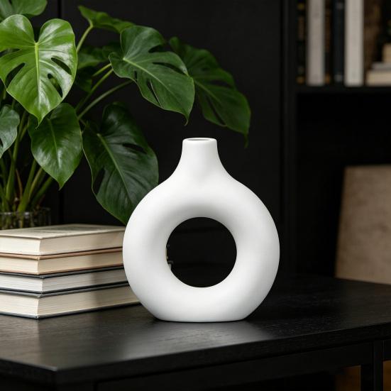Donut Shaped Vase Decorative Vase Ceramic-Like Plastic Flower Holder for Living Room Decor, Creative Centerpiece for Fresh/Dry Flowers