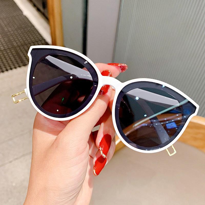 Polarized Baby Sunglasses: UV Protection for Little Girls – Safe, Trendy, and Cute