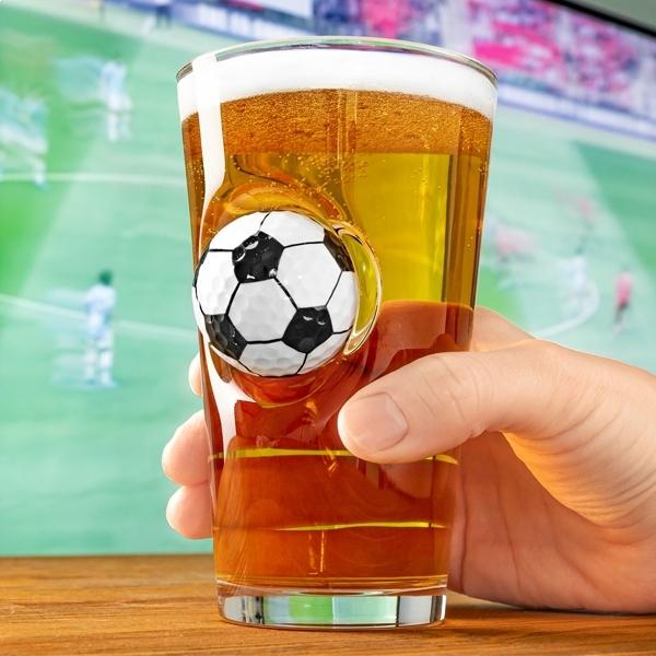 Pahar cu minge de fotbal incrustată în sticlă cadou fotbal