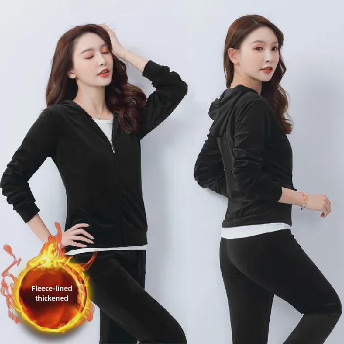 Dámská zimní sportovní dvoudílná souprava ze zlatého sametu: Stylový svetr a kalhoty se širokými nohavicemi