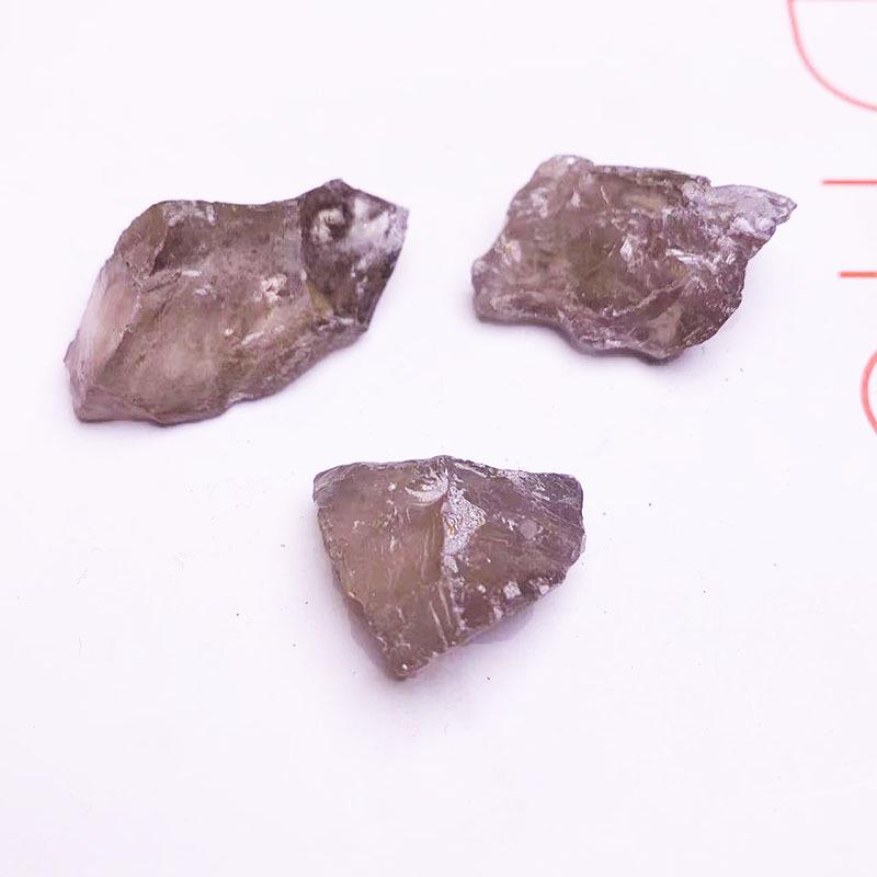 

Подвеска из хрустального гравия с отверстиями - Различные материалы для драгоценных камней - Необычный необработанный камень - Изготовление ювелирных изделий своими руками Smoky Quartz