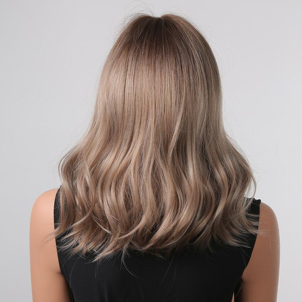 EASIHAIR Średniej długości jasnobrązowe faliste peruki syntetyczne z grzywką dla afrykańskich amerykańskich codziennych peruk Cosplay odporne na ciepło