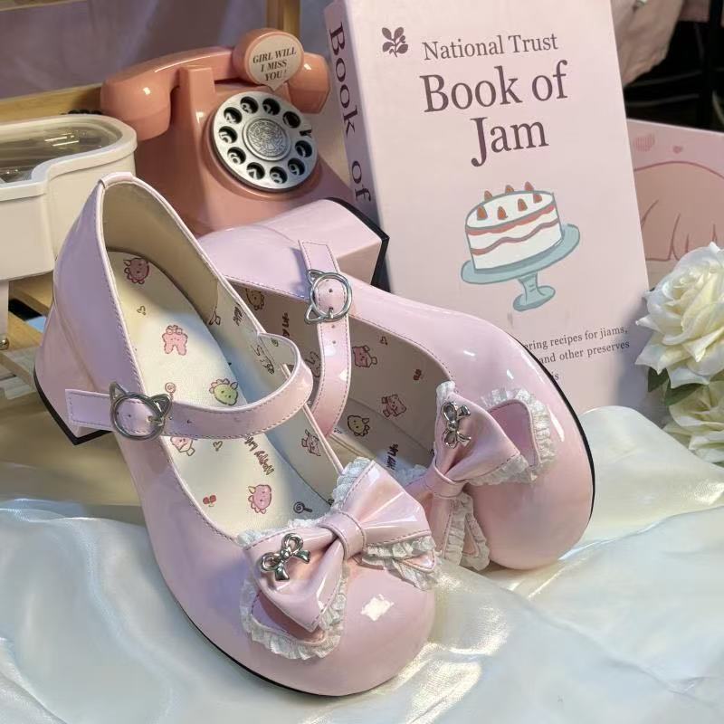 Enordsspänne japansk rund tå söt liten lädersko 2025 ny designkänsla för nätkändis med kjol Mary Jane-skor