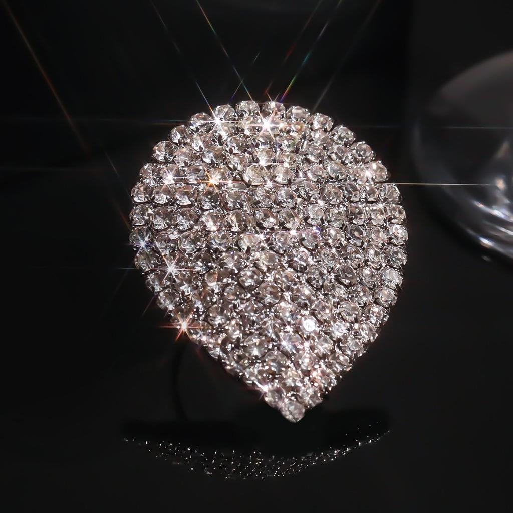 Anello aperto scintillante in cristallo di lusso Anello regolabile a goccia alla moda
