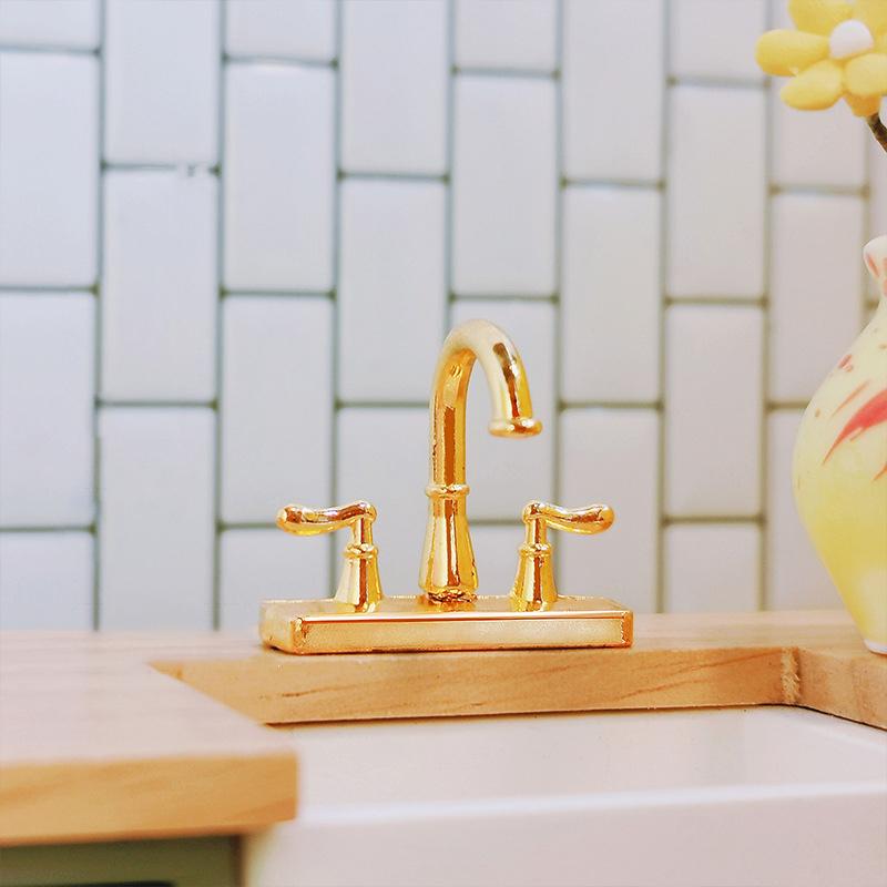 1 Piece Doll Accessories Toys New 1/12 Scale Dollhouse Miniature Simulated Bathroom Golden Mini Faucet Model
