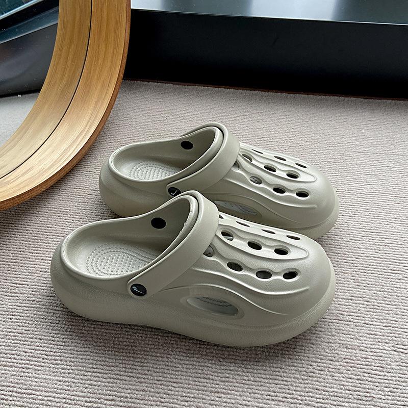 LR outer wear height-increasing slippers outer wear new summer thick-soled Mori hole shoes increase height and softness