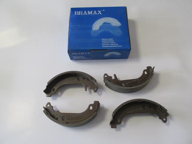 For Renault R19 Europa 1992 2001 Rear Brake Shoe 90X40 Bramax 7701202542