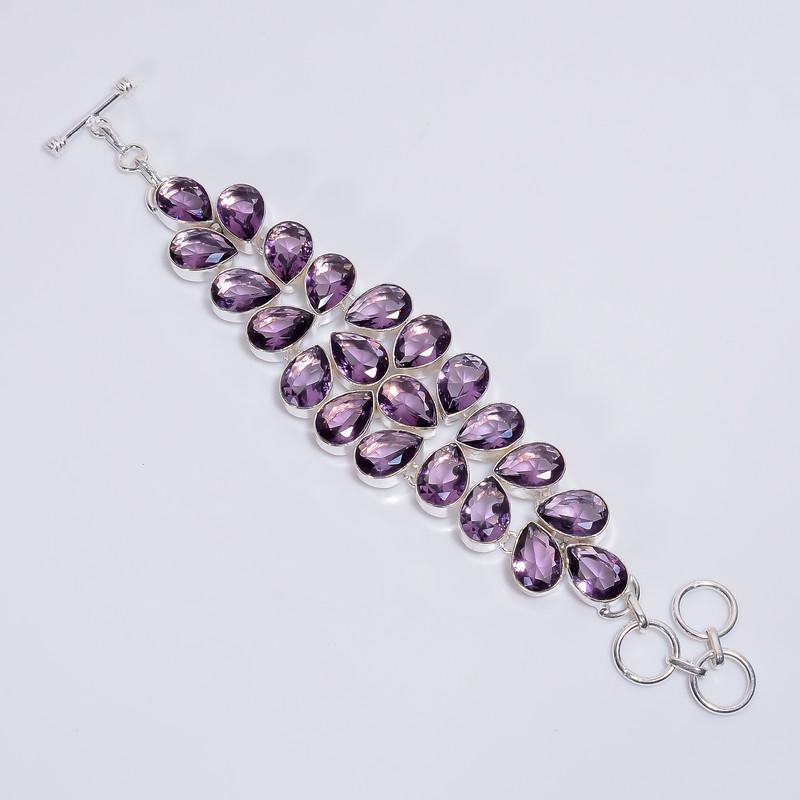 

Unisex Leather and Silver Bracelet with Magnetic Clasp and Modern Design