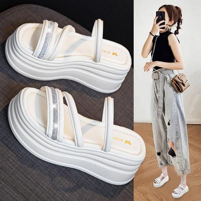 Platform Slippers Women's 2025 New Summer Wear High-end Fashion Versatile Muffin One-word Sandals Heightening Sandals