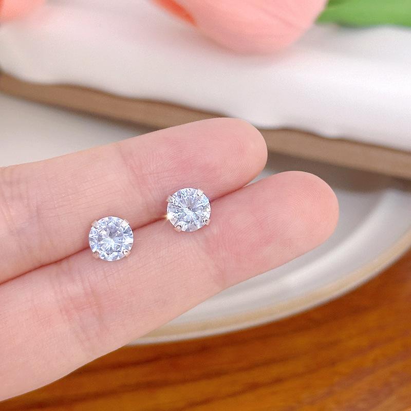 Fresh, Sweet And Simple Zircon Mini Stud Earrings, Exquisite, Small And Light Luxury Design Sense, High-End Personalized Earbone Stud Women
