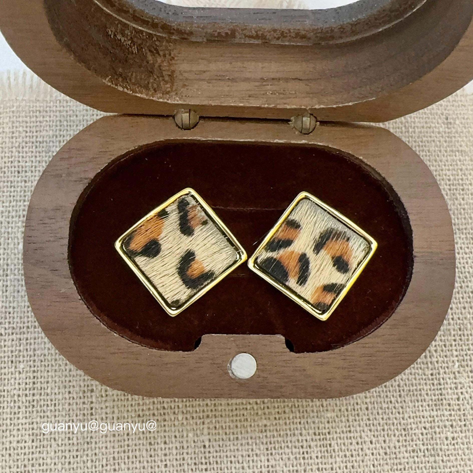 

Квадратные серьги-пусеты с леопардовым принтом: Шикарный, Роскошный, Универсальный для женщин - Идеально для осени/зимы