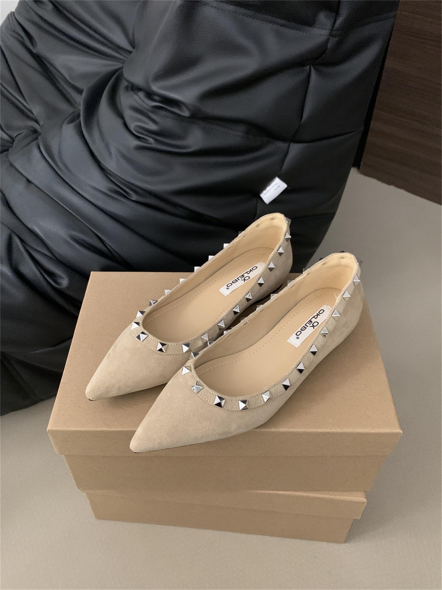 

2025 autumn tip inner height increase 2.5CM red bottom suede rose red rivet light mouth sexy low heel single shoes women 39