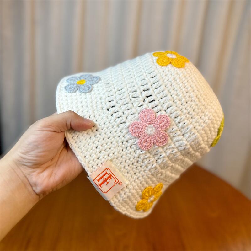 Korean Version of Small Fresh Handmade Flower Knitted Woolen Hat for Women In Autumn and Winter Versatile Face Showing Small Fisherman Hat