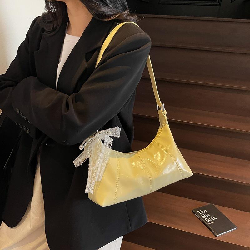 Korean Version of Fashionable and Foreign Style Commuter Armpit Bag Women's 2025 Spring New Casual Simple Dumpling Bag Shoulder Messenger Bag