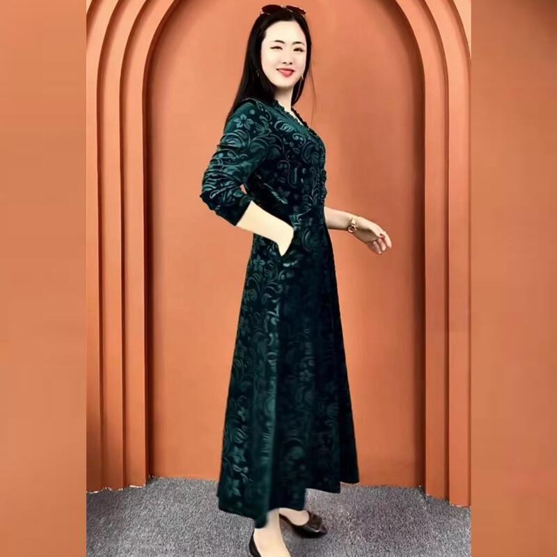 Women's Plus Size Printed Velvet Dress Autumn Loose V-neck A-line Long Casual Dress
