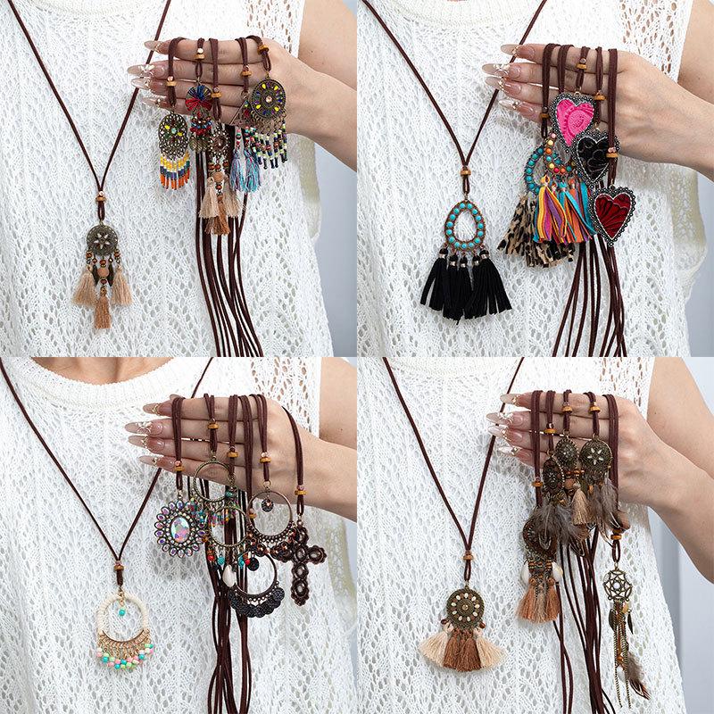Bohemian Tassel Flower Pendant Retro Ethnic Necklace - Handmade Long Woven Design