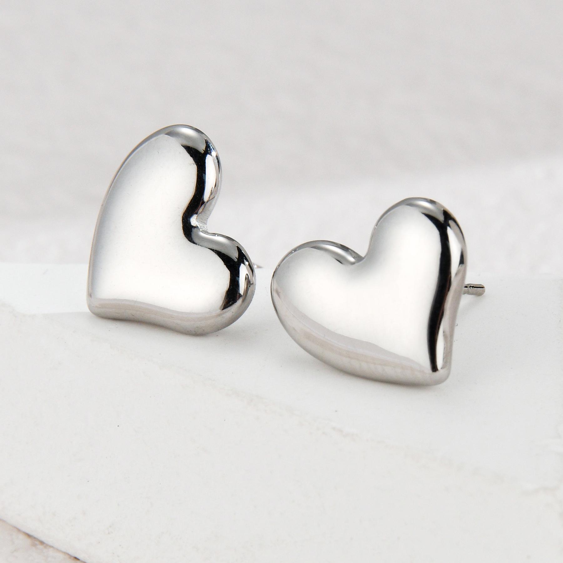 

Atoztide New Fashion Simple Heart Earrings for Women Stainless Steel Trendy Exquisite Romantic Heart Stud Earrings Jewelry Gift