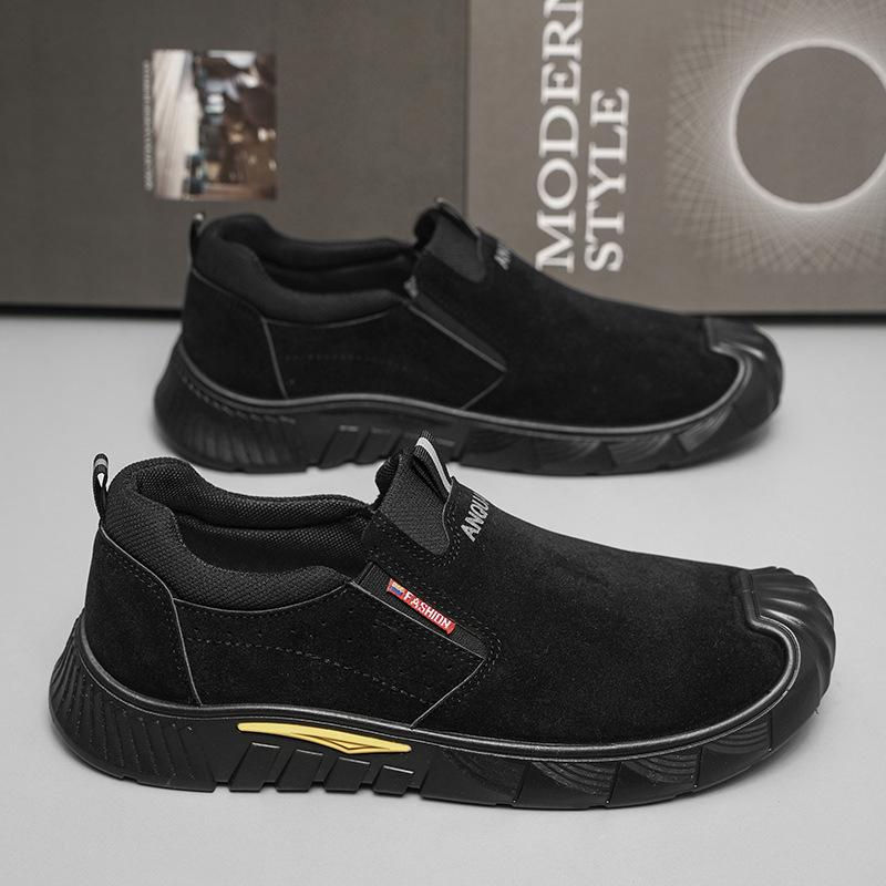 Men's Black Soft-soled Low-top Labor Protection Shoes: Wear-resistant and Versatile Casual Shoes for Autumn Office.