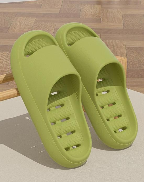 Pánské a dámské rychleschnoucí protiskluzové koupelnové pantofle s jedinečným pocitem při došlápnutí