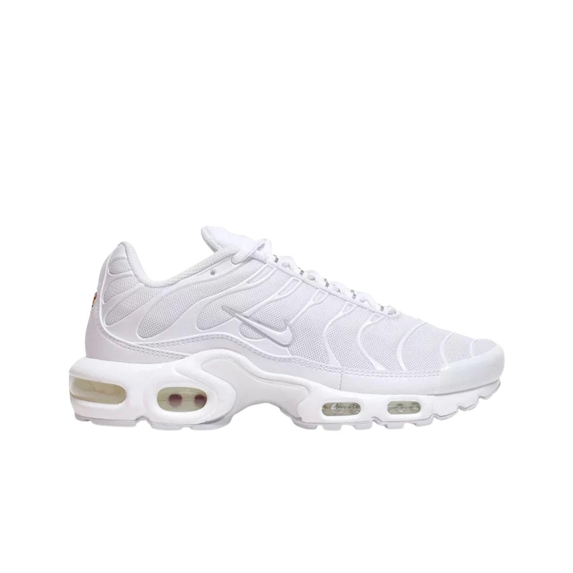 

Женские кроссовки Nike Air Max Plus Triple White DM2362-100