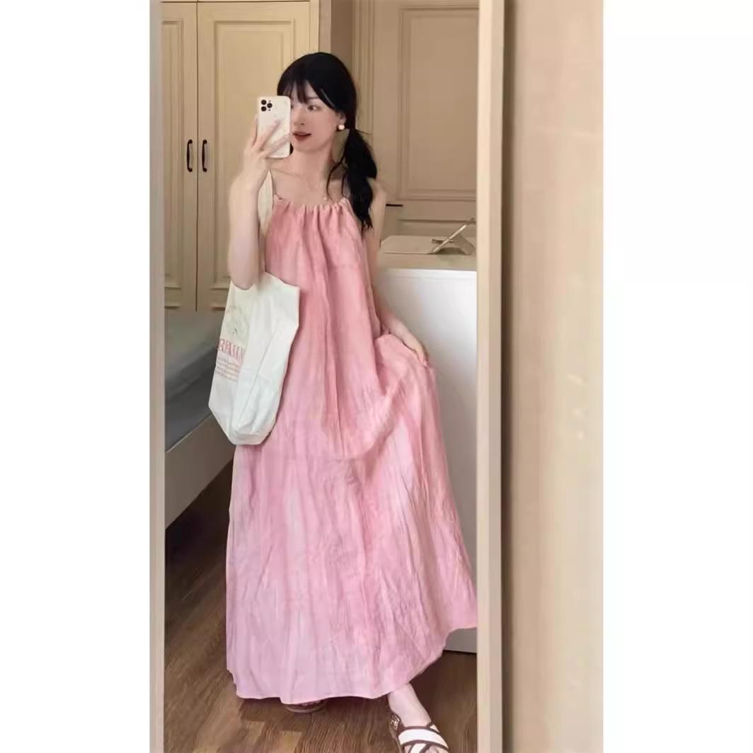 

Dopamine pink suspender dress loose lazy wind year summer new sweet and spicy beach skirt women s clothing S розовый