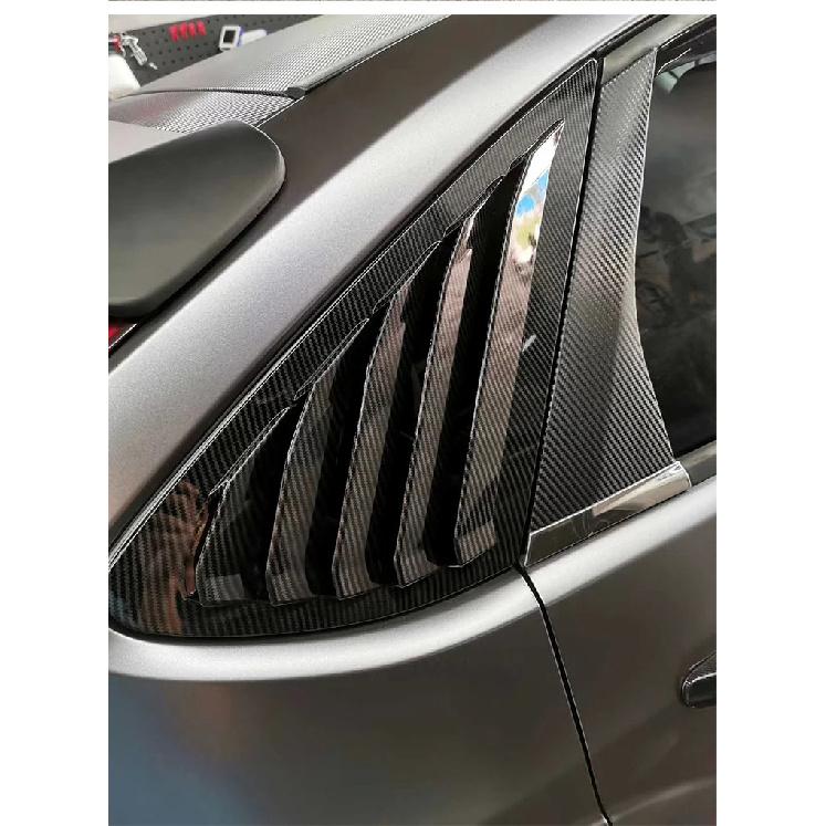 Triangle louver shark gill shaped rear window decorative window vent for Ford Focus MK2 2005-2013 hatchback 4D