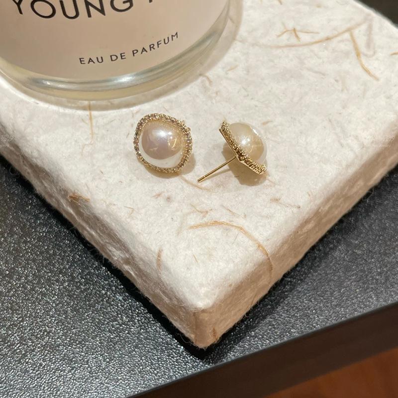 Vintage French Elegant Square Pearl Stud Earrings Fashion Jewelry For Women