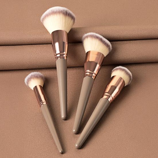 7Pcs/Set Makeup Brush Kit Portable Professional Foundation Loose Powder Blush Eyeshadow Concealer Lip Eyebrow