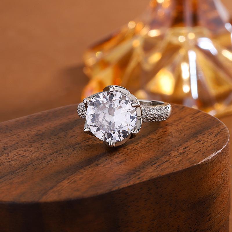 Jewelry Classic Plated Ladies Tk Diamond Ring Ring Six-Claw Luxury White Gold Petals