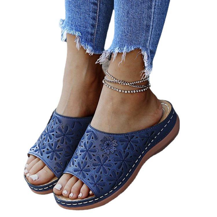 Γυναικεία ρετρό σανδάλια με πλατφόρμες 2021 - Στρογγυλή μύτη, μονόχρωμο, κενό σχέδιο, μεγάλο μέγεθος