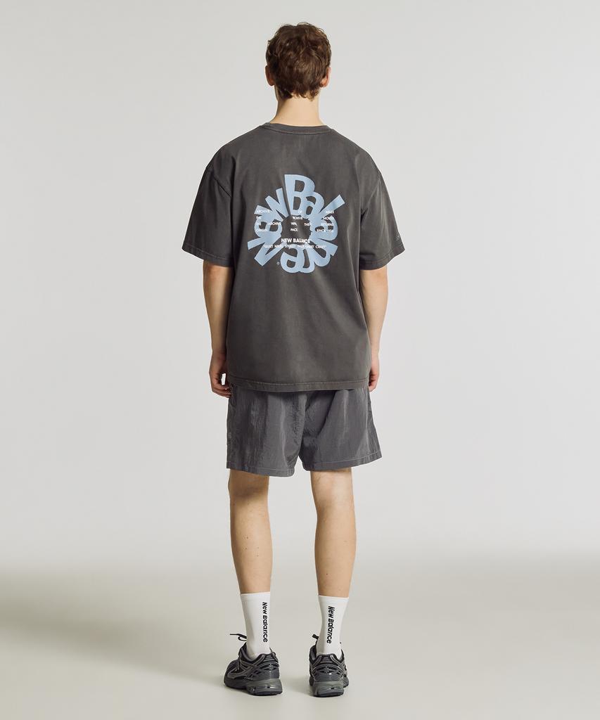 Nyuballanseu Nbneg3A113 / Uni Archive Pace Circle Short Sleeve T-Shirt (Charcoal)