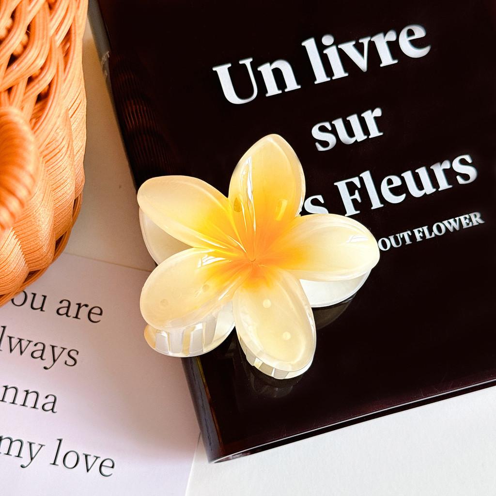 Beautifully Crafted Flower Hair Claw Clip For Women s Hair Accessories In Chic Modern Colors Beige8cm