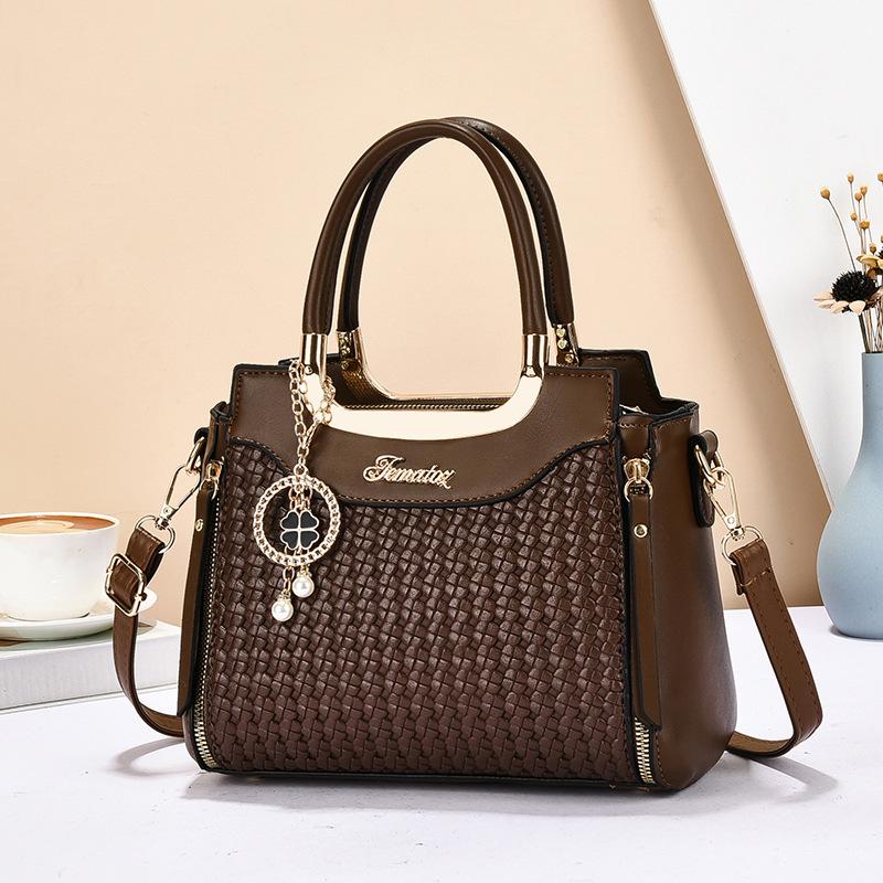 Versatile fashion shoulder atmospheric women's bag portable new pattern woven women's bag messenger bag
