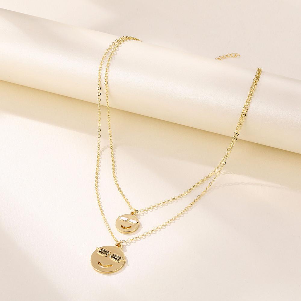 Bländande Tvåfärgad Metall Smiley Face Halsband Chic Mode Statement Smycken För Kvinnor