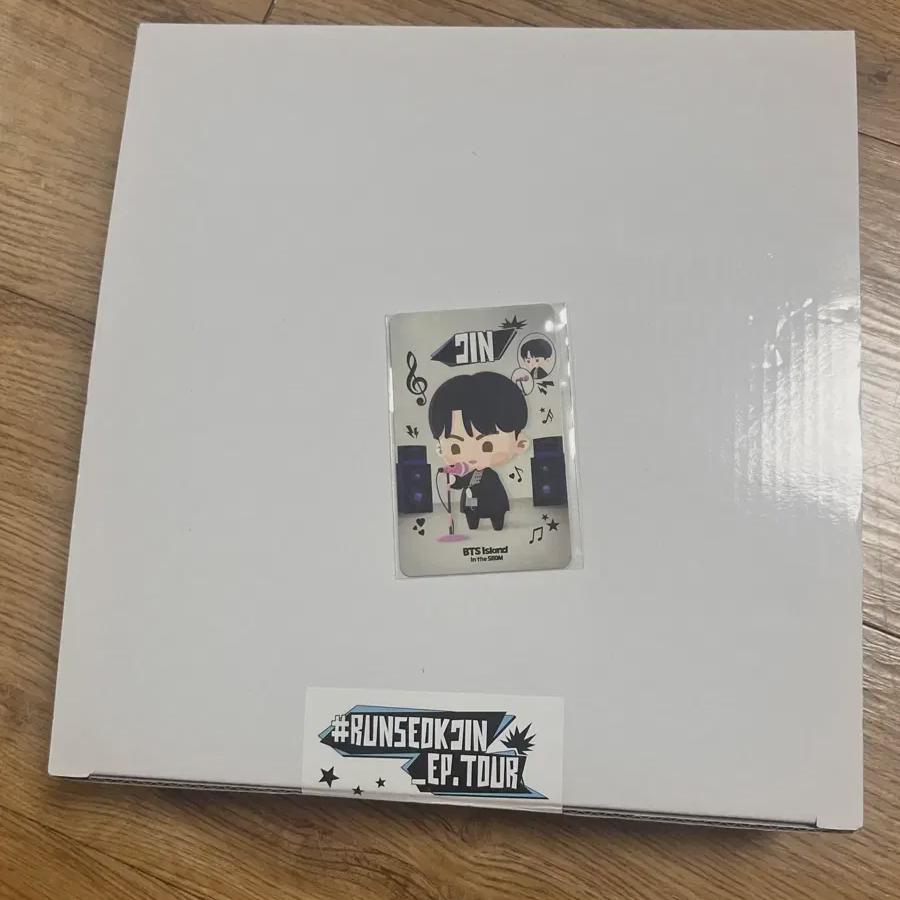 

BTS Джин Дареола Сокджин Концерт Гоян Подарок