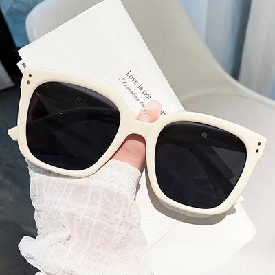 Versione Coreana Occhiali da Sole Retrò Quadrati con Montatura Grande e Chiodini di Riso Stesso Stile Xiaohongshu Occhiali da Sole Trendy Personalizzati