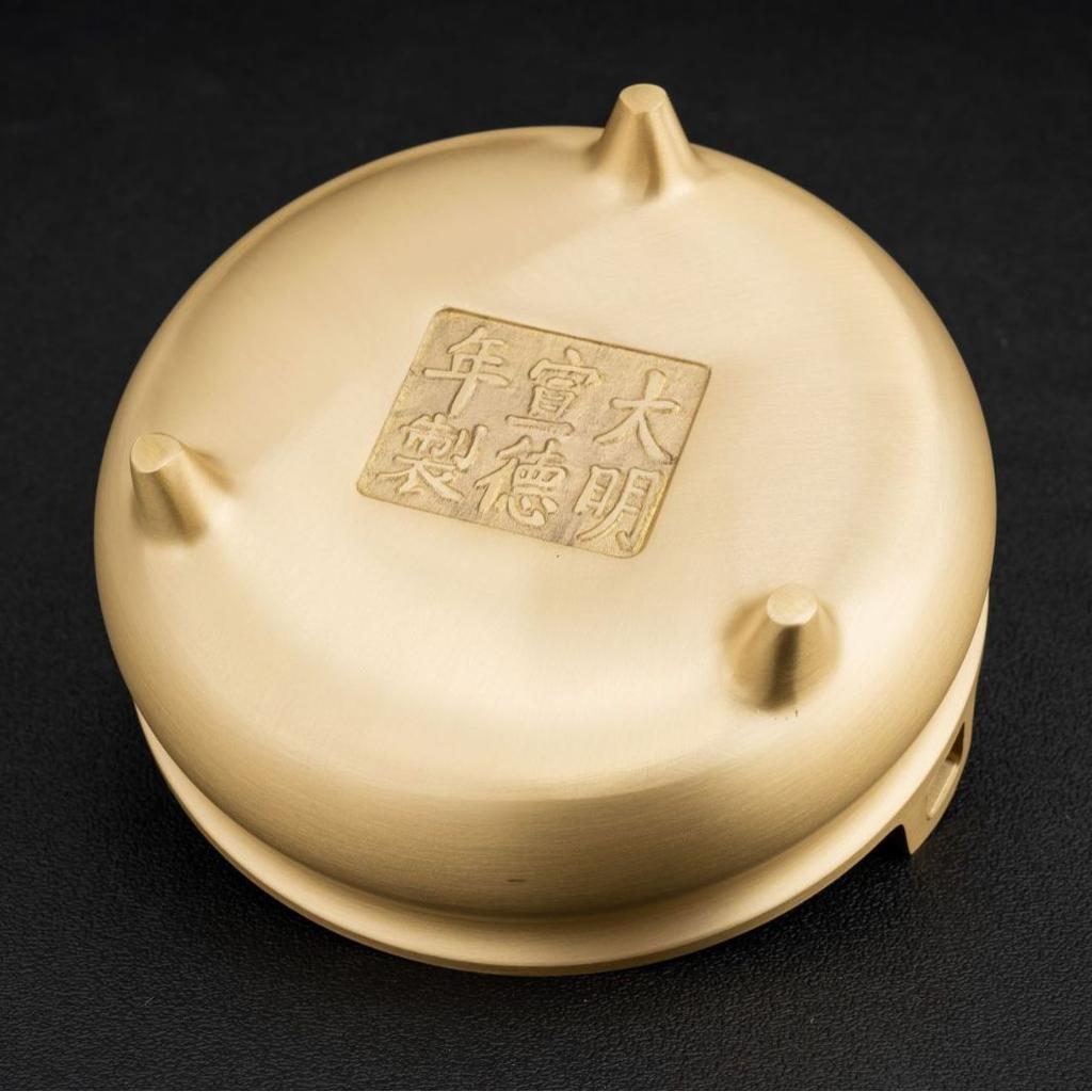 Brass Plain Three-Legged Incense Burner with Straight Ears, Household Stick Incense Burner for Indoor Worship, Chinese Style Craft & Gift