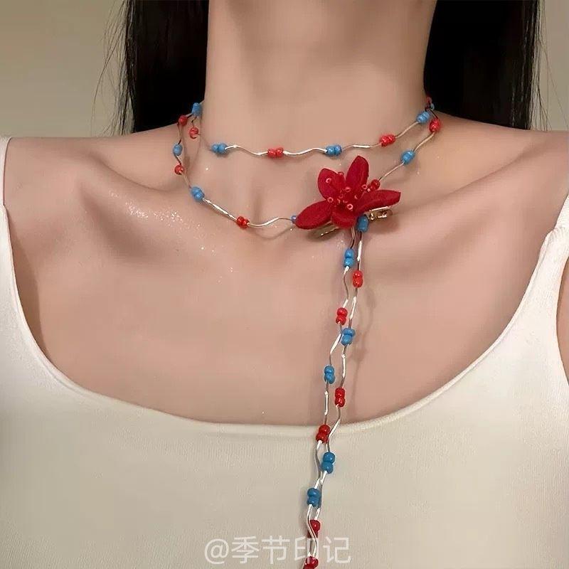 Rice Bead Glass Bead Flower Neck Chain Exquisite Retro Light Luxury High-end Collarbone Chain Fashionable Versatile Exquisite Necklace Women