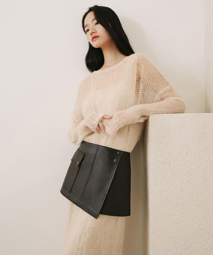 Left Seoul Synthetic Leather Layered Skirt [Black]
