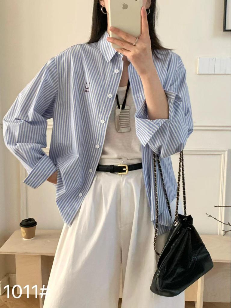 2026 Damen Slimming Blau gestreiftes Hemd im koreanischen Stil mit Smiley-Gesicht-Stickerei
