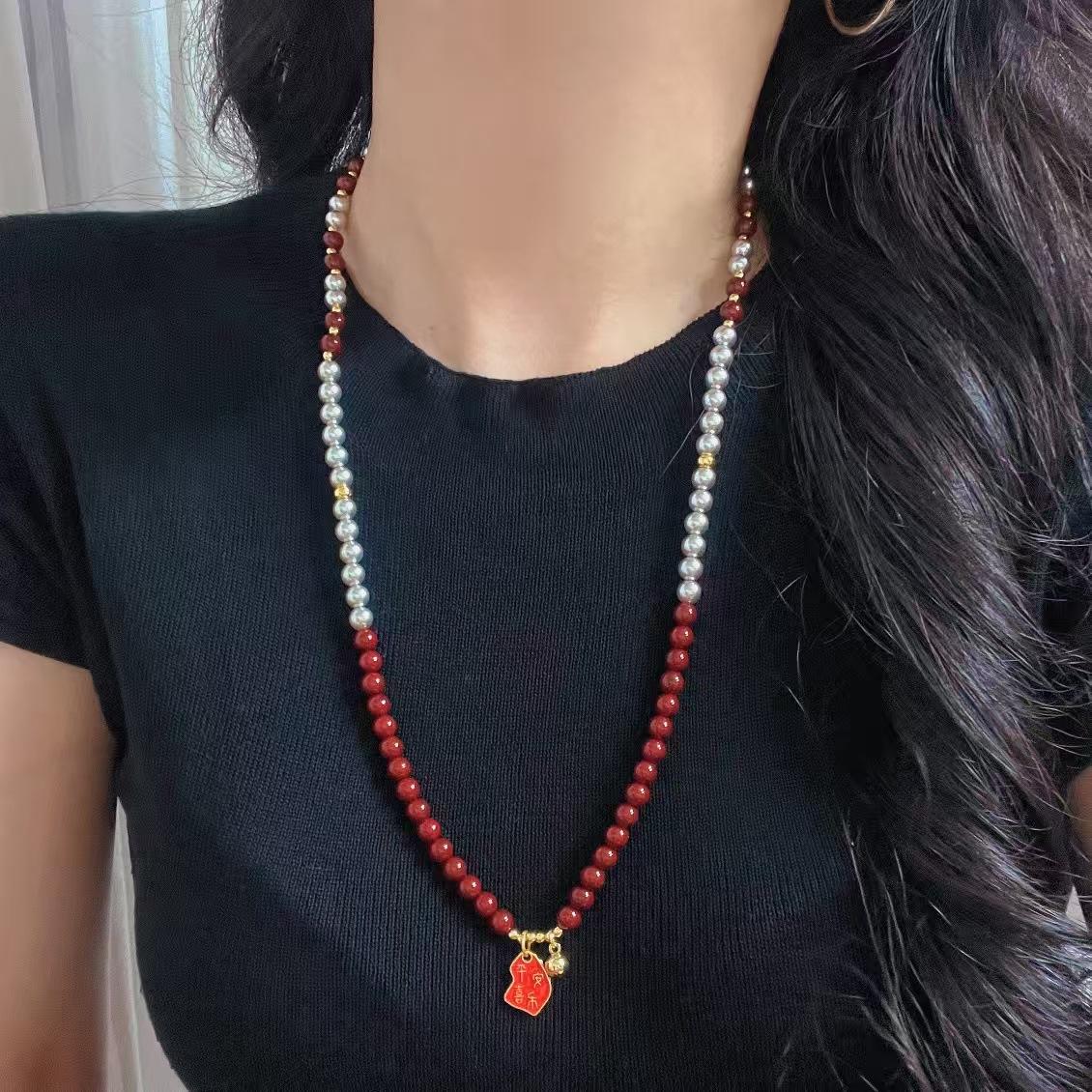 

Vintage High-Gloss High-Quality Faux Crystal Pearl Necklace Collarbone Chain Sweater Chain