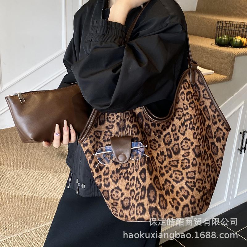 Leopard Print Bag Women's Large Capacity 2025 New Autumn and Winter Leisure Shoulder Mother and Child Bag Versatile Work Commuter Tote Bag
