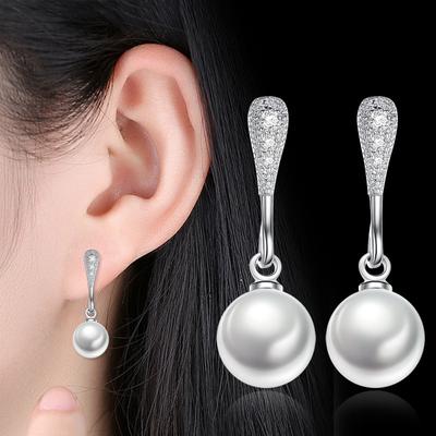 Versione coreana di orecchini a bottone di perle, semplici gioielli per le orecchie da donna, gioielli per le orecchie versatili personalizzati placcati in argento con diamanti a goccia